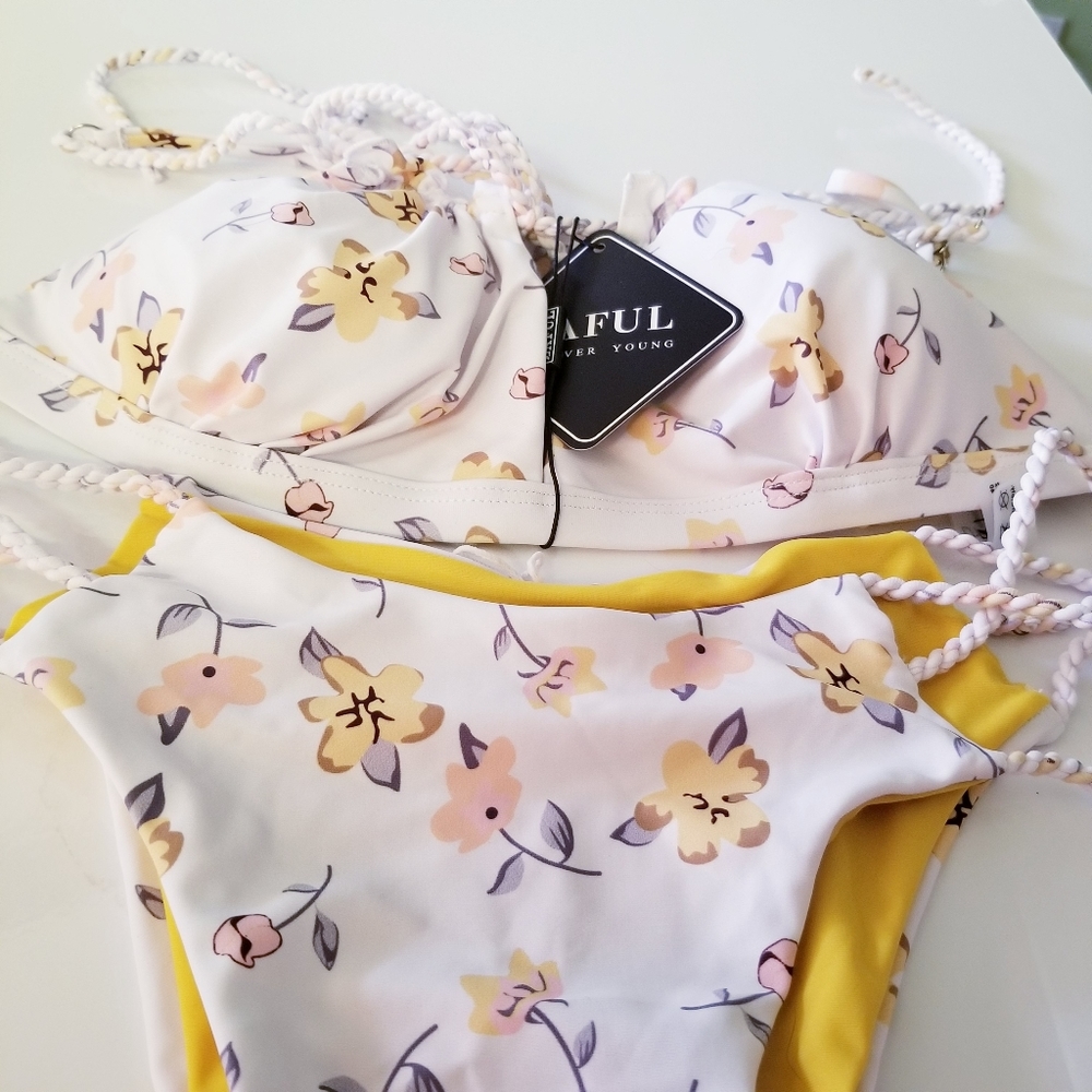 Zaful Bikini Swimsuit Set Bundle Size 8 - Picture 5 of 9
